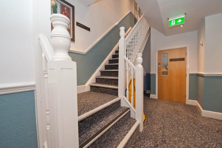 The Portland Hotel Wetherspoon Chesterfield Dış mekan fotoğraf